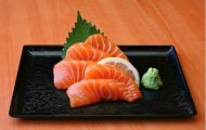 Sashimi Cá Hồi Hay Cá Ngừ: Món Nào Hợp Khẩu Vị Của Bạn?