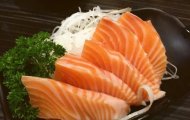 Sashimi Cá Hồi Cho Người Mới Thử – Ngon, Đơn Giản, Sang Trọng