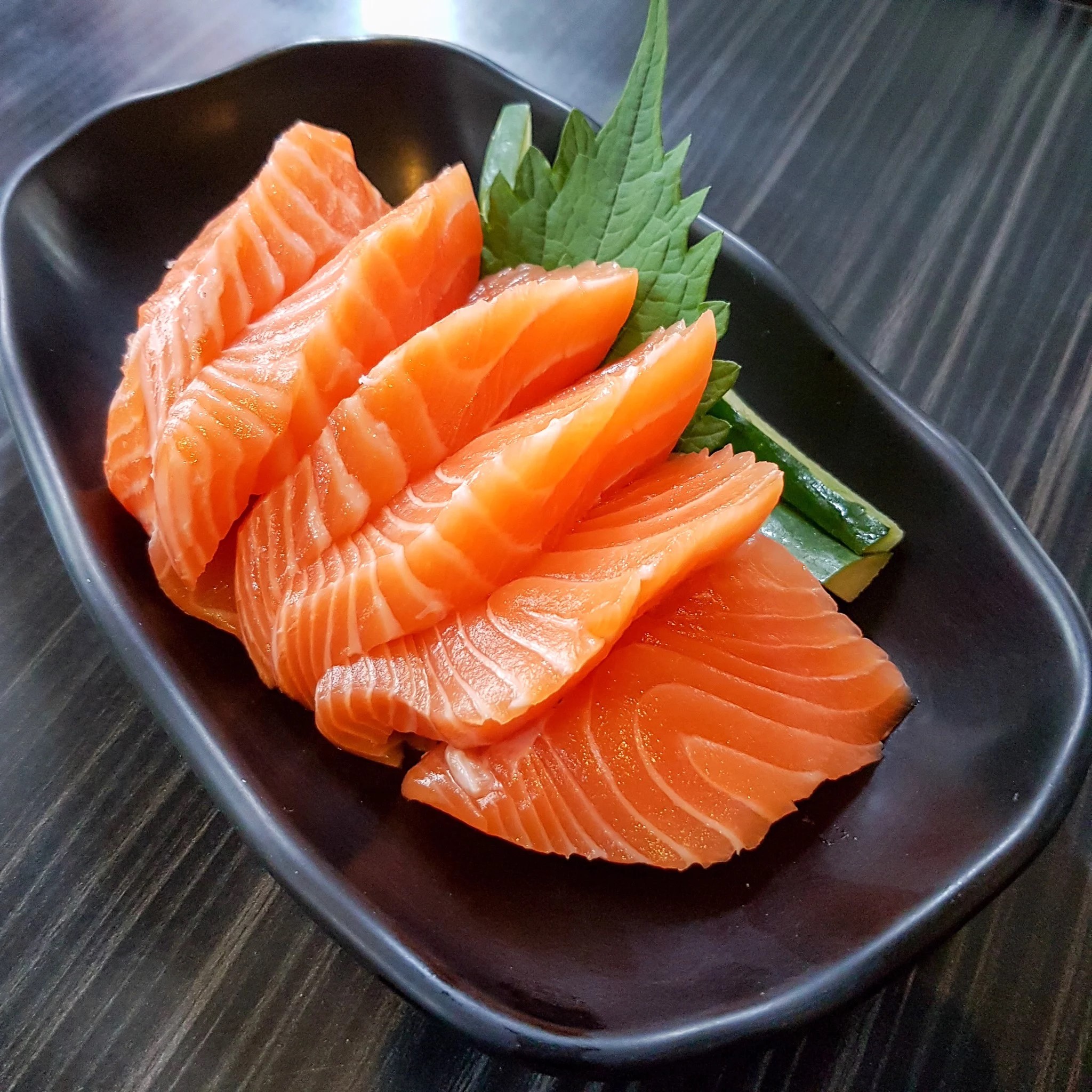 sashimi cá hồi